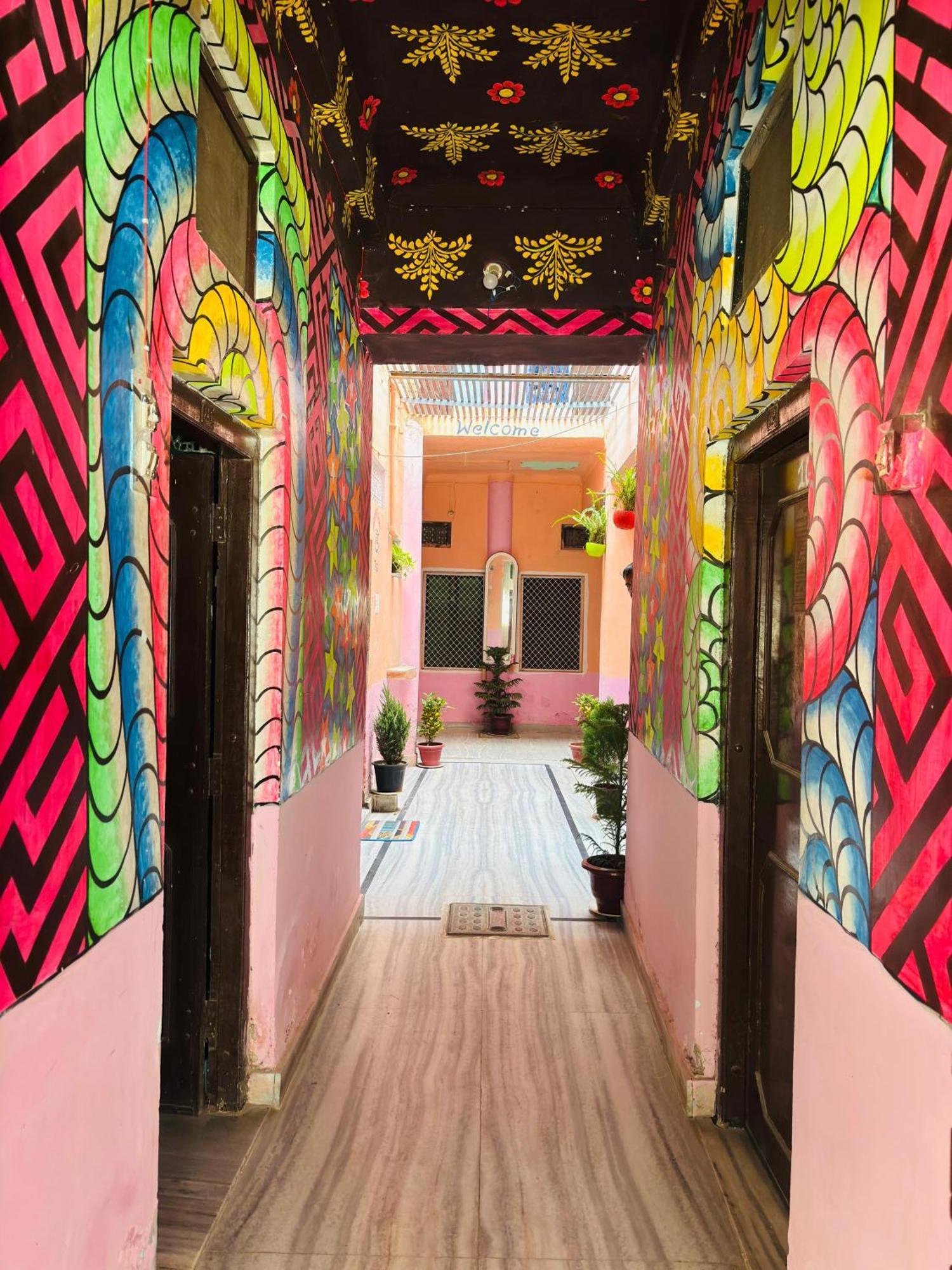 Hostel Monalisa Pushkar Bagian luar foto
