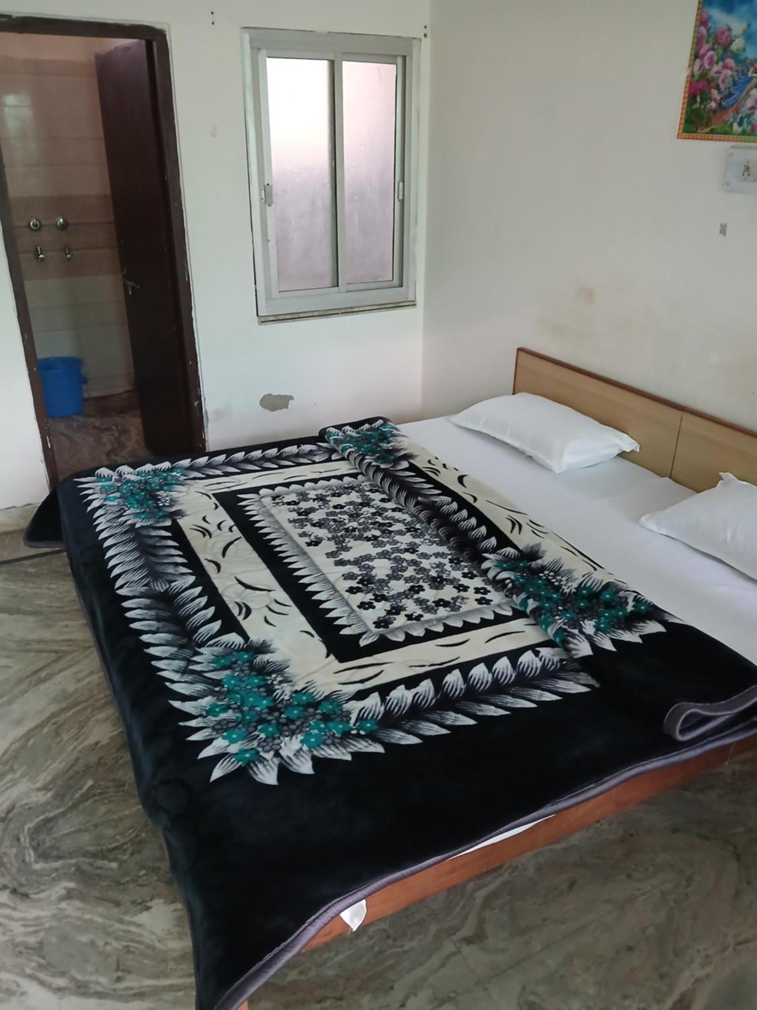 Hostel Monalisa Pushkar Bagian luar foto