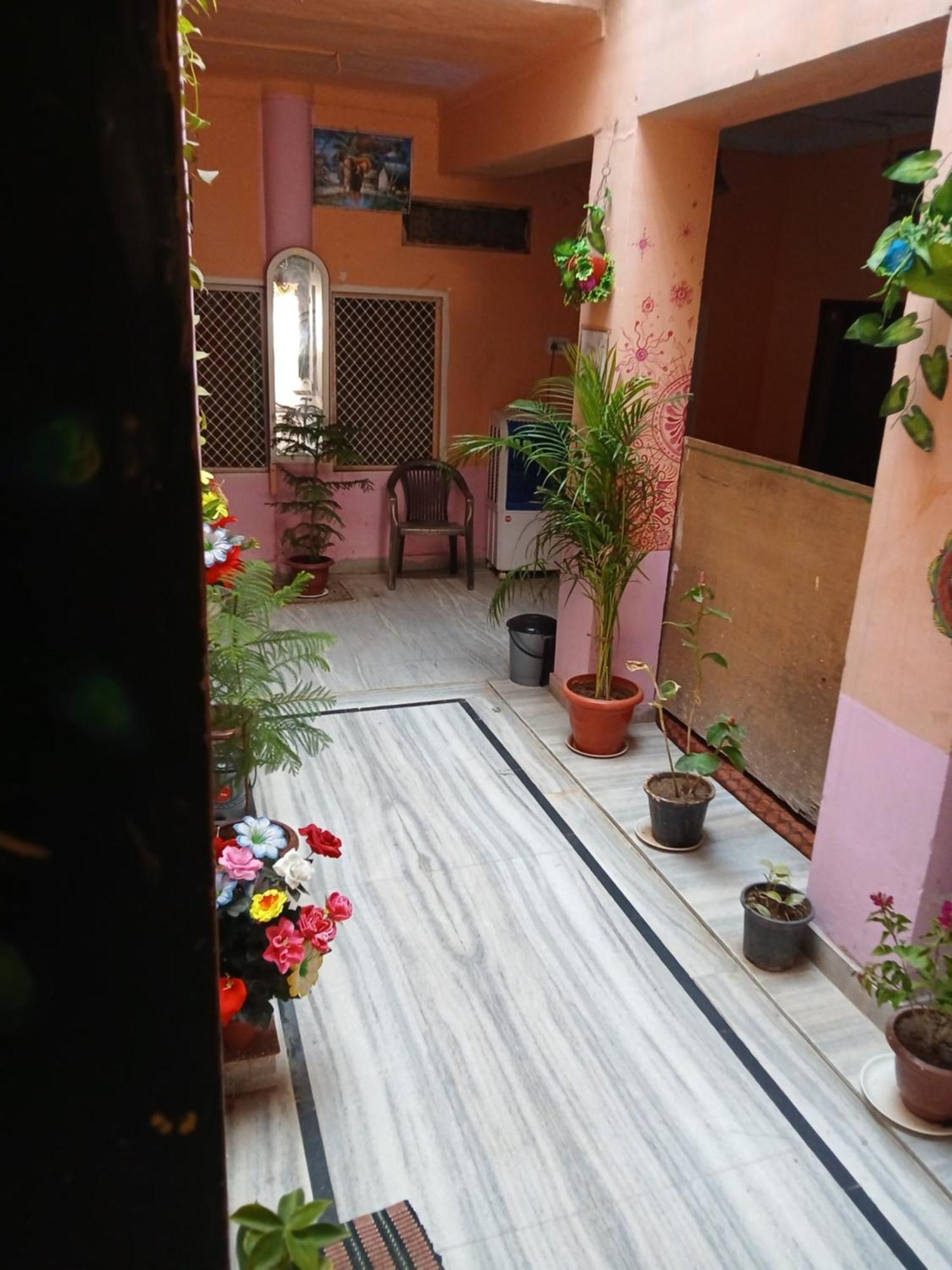 Hostel Monalisa Pushkar Bagian luar foto